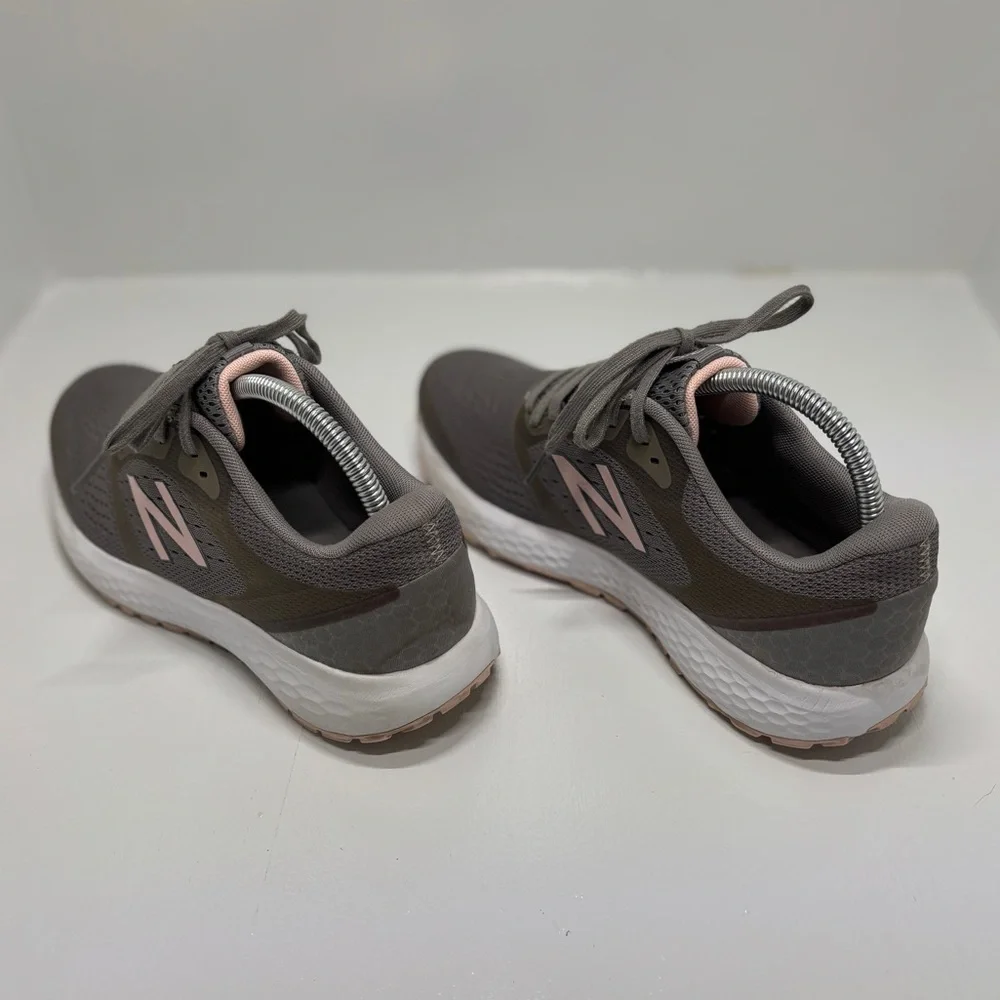 New Balance Fresh Foam 520 v8 Women’s Size 10 Gray Pink Running Shoes W520LM6 - Picture 5 of 14